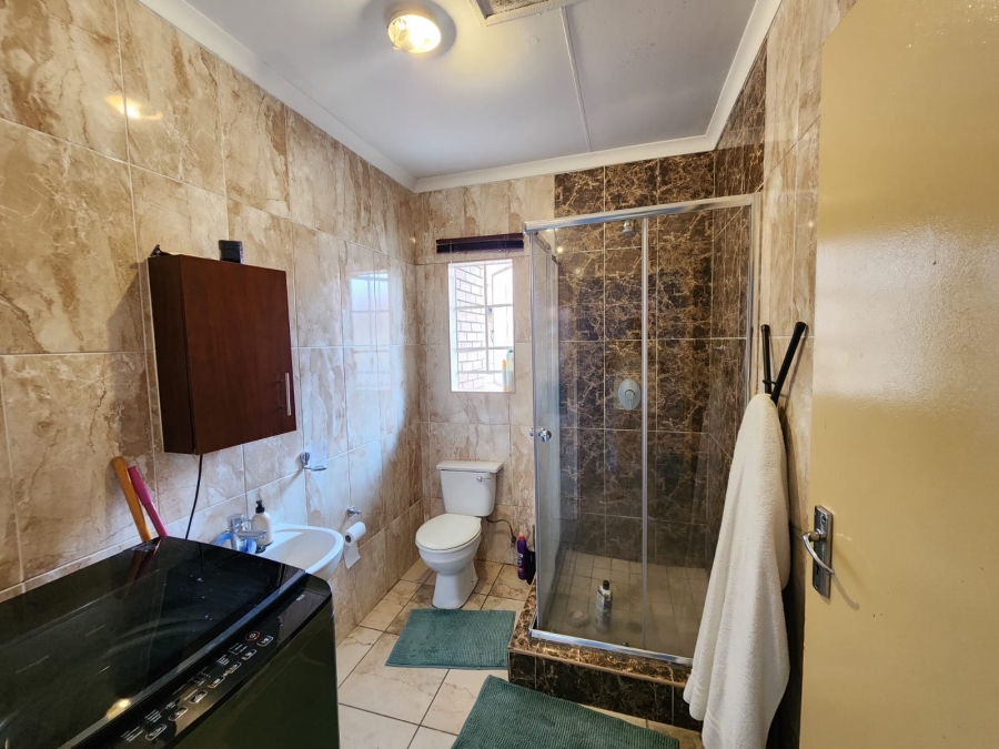 3 Bedroom Property for Sale in Waterval East North West